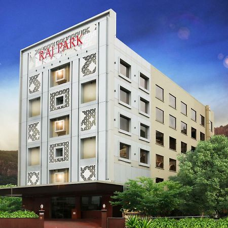 Raj Park- Hill View Hotel Tirupati Ngoại thất bức ảnh