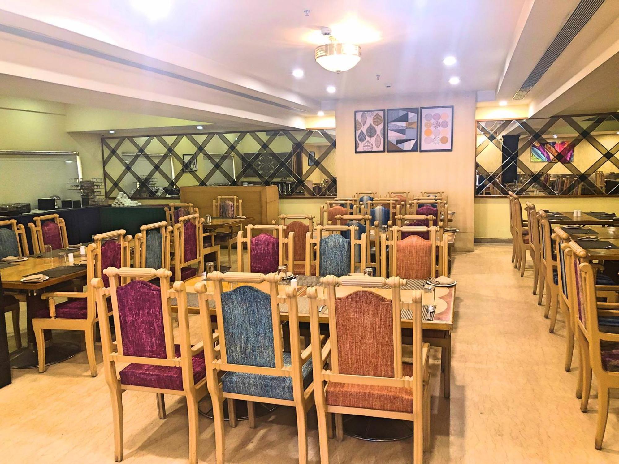 Raj Park- Hill View Hotel Tirupati Ngoại thất bức ảnh
