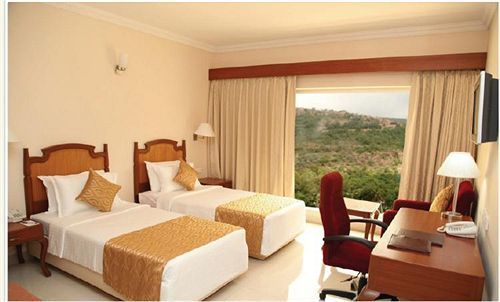 Raj Park- Hill View Hotel Tirupati Ngoại thất bức ảnh